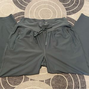 Old navy power-soft zip pocket high waisted joggers.